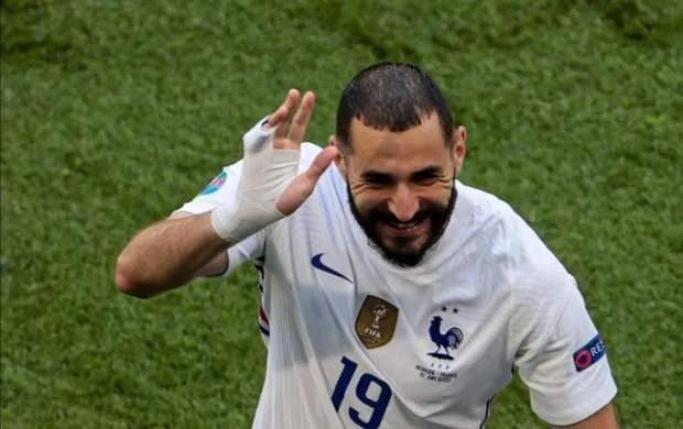 Benzema millidəkilərlə əlaqəni kəsdi - Onu məcbur ediblərmiş 