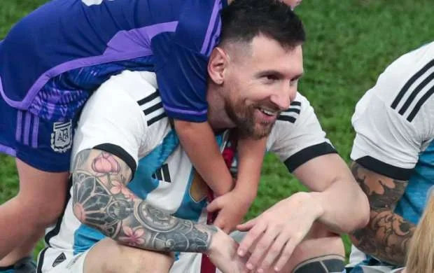Messi qol vurarkən meydanda 13 argentinalı olub - FOTO 