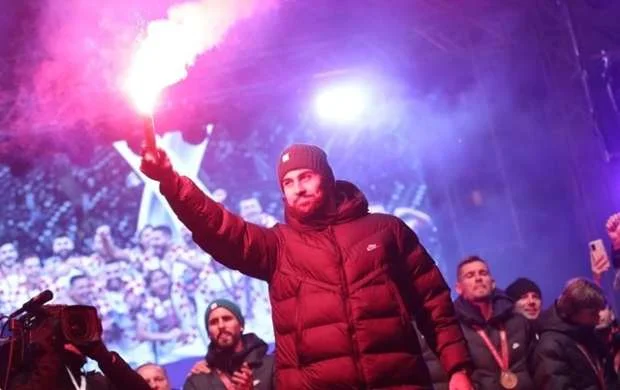 Bu hərəkəti yüz milyonluq futbolçuya baha başa gələ bilər - VİDEO 