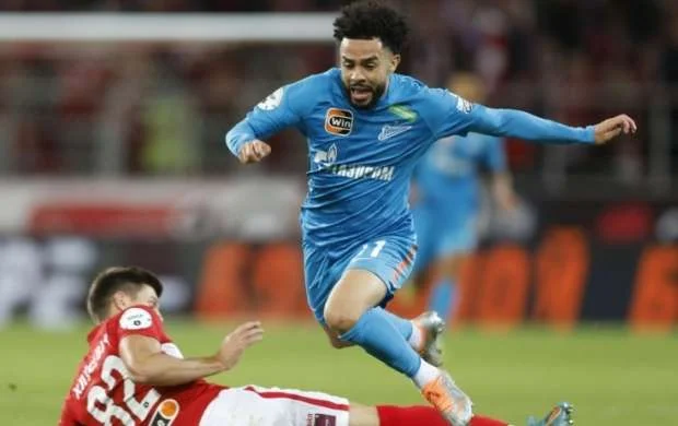 "Zenit"in futbolçusu Braziliya nəhənginə keçir 