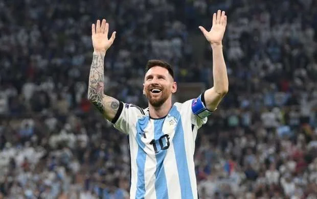 İlin ən yaxşı idmançısı elan edildi - Messi 