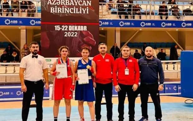 Oğlan boksçuların yarışında yarımfinalçılar, qızlarda ən güclülər bəlli oldu 