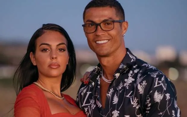 "Mən dünyanın ən yaxşı futbolçusunun sevgilisiyəm" 