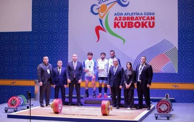 İsa Rüstəmovdan Azərbaycan kubokunda qızıl medal 
