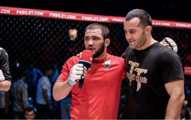 Rusiyalı MMA döyüşçüsü Nəriman Abbasovu duelə çağırdı 