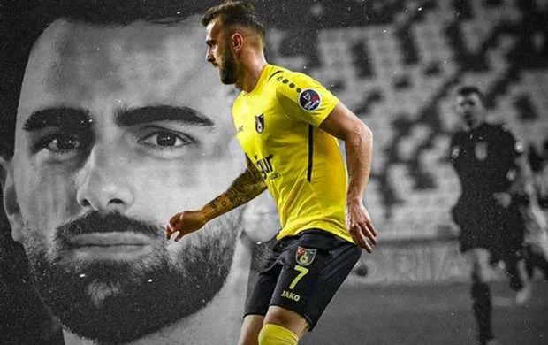 Super Liqa klubunda ayrılıq 