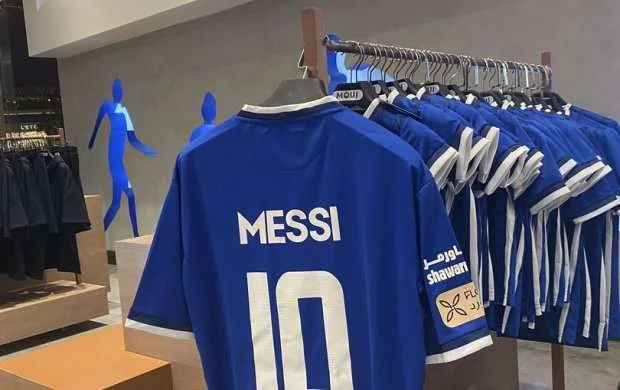 "Əl-Nəsr"in əsas rəqibi Messinin formalarını satışa çıxardı - FOTO 