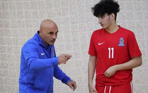 Millinin baş məşqçisi: "Seleksiya işlərimiz davam edir" 