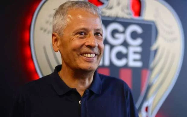 Fransada daha bir istefa 