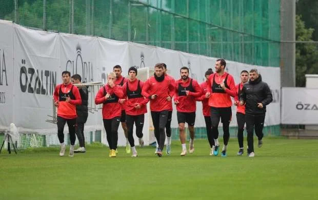 “Neftçi”nin oyunu ləğv olundu, Stankoviç məşqə qatıldı 