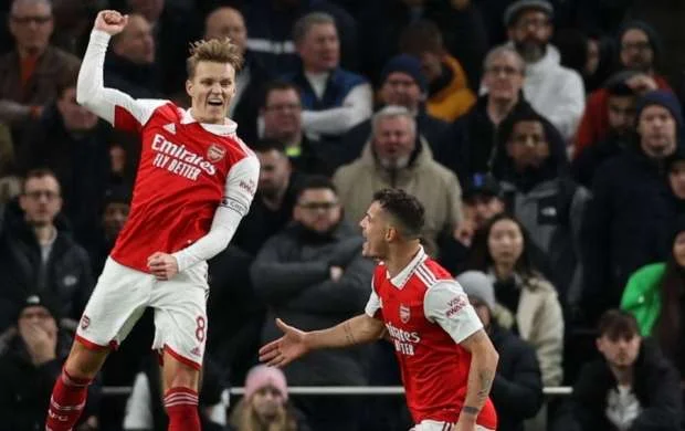 İPL: “Arsenal” “Tottenhem”ə qalib gəldi 