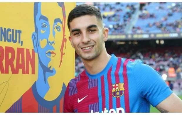Torres "Barselona"dan ayrılmaq istəmir 