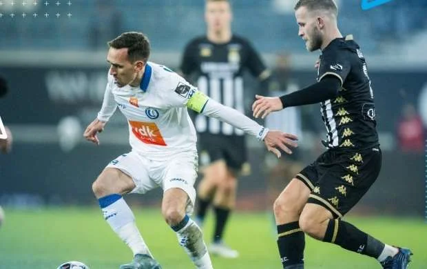“Qarabağ”ın rəqibi evdə xal itirdi 