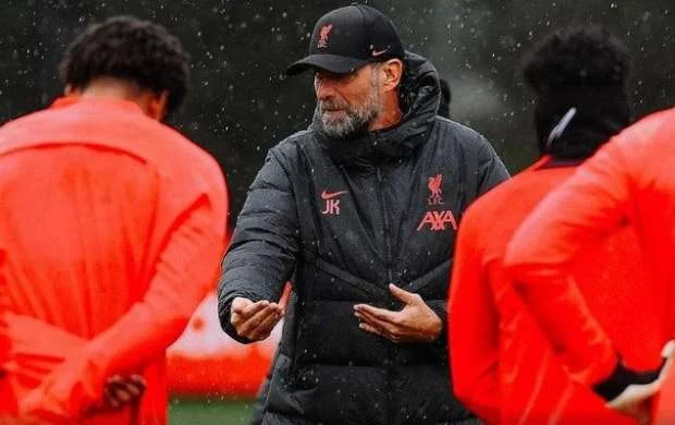 Klopp "Çelsi"nin xərclərindən danışdı: "İzləmək maraqlıdır" 