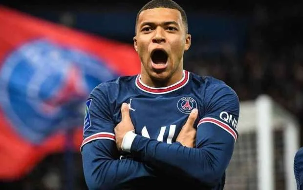 Mbappe PSJ-nin vitse-kapitanı oldu 