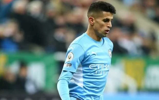 MS-nin müdafiəçisi "Milan" yolunda 