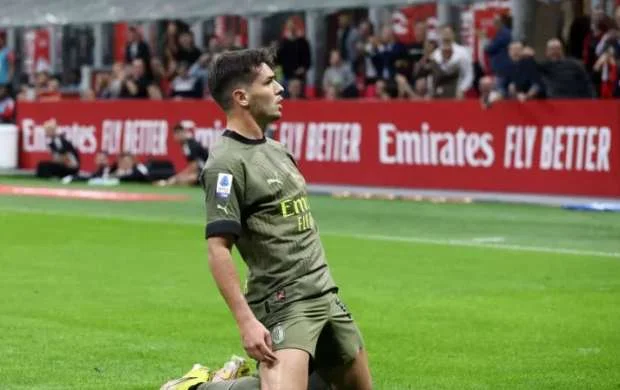 İspan futbolçu vətəndaşlığını dəyişdi 