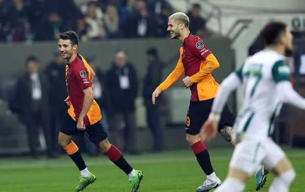 “Qalatasaray” yenə darmadağına sevindi 