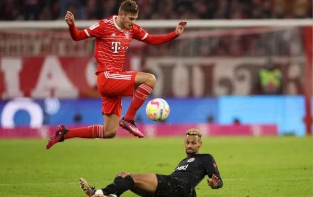 “Bayern” itirə-itirə gedir 