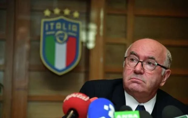 İtaliya futbolunun sabiq rəhbəri dünyasını dəyişdi 