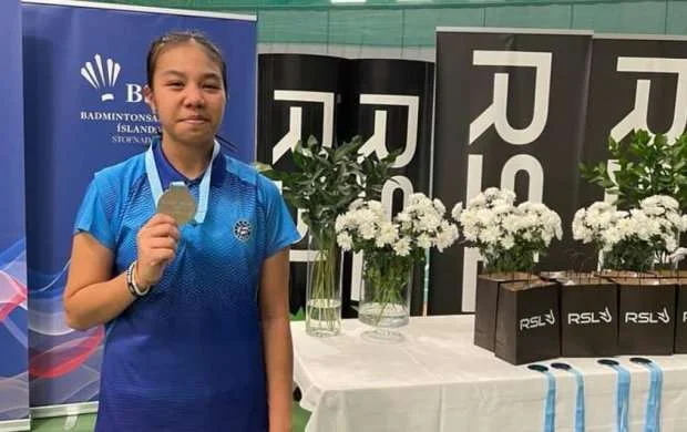 Badmintonçumuz İslandiyada medal qazandı 
