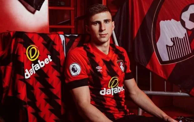 Ukraynalı futbolçu üçün 22 milyon avro 