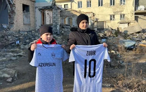 Qurban Qurbanov Gəncədə erməni terroru qurbanlarının xatirəsini yad etdi - FOTOLAR 