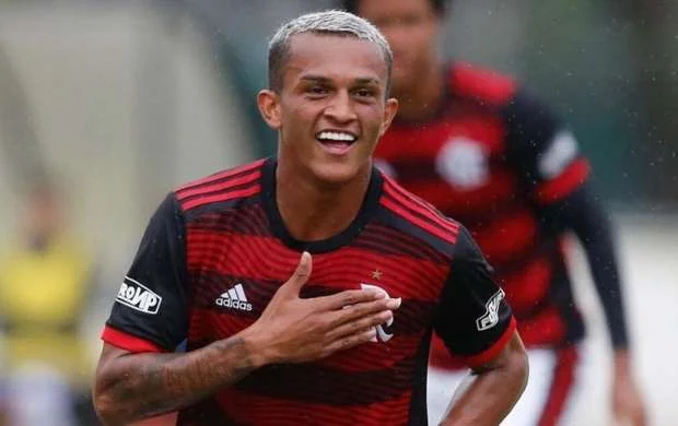 "Barselona" braziliyalı müdafiəçini nə vaxt transfer edəcək? 