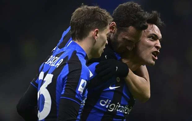 “Napoli” qalib gəldi, “Milan” derbidə də məğlub oldu 