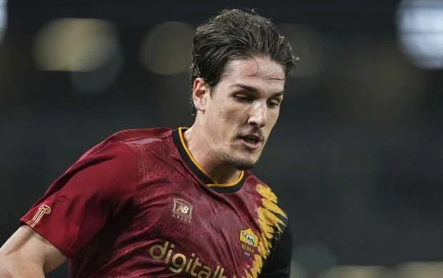 Günün transfer xəbərləri: "Roma"nın futbolçusu "Qalatasaray"da 