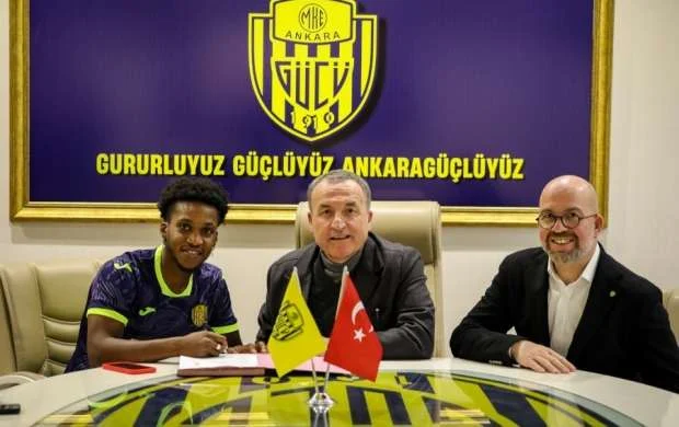 Super Liqa klubunda iki yeni futbolçu 