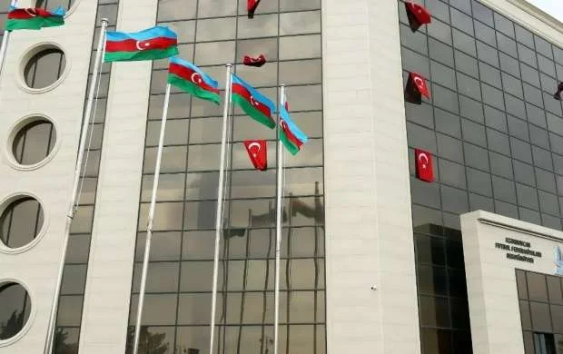AFFA-nın binası Türkiyə bayraqlarına büründü - FOTOLAR 