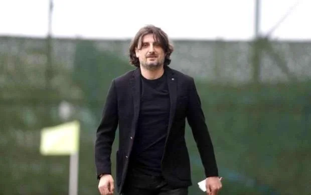 Zəlzələyə görə “Qarabağ”ın formasını satışa çıxardı - FOTO 