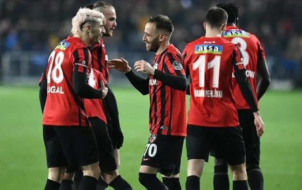Daha bir Türkiyə klubu Super Liqada oynamaqdan imtina etdi - RƏSMİ 