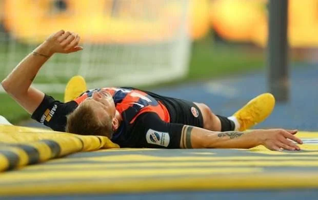 Ukraynalı futbolçu Türkiyədə infarkt keçirdi 