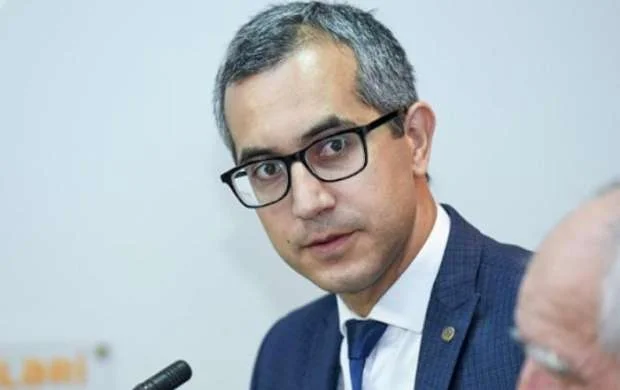 "İndi Ramil Şeydayevə ümidliyik" - Tanınmış təhsil eksperti 