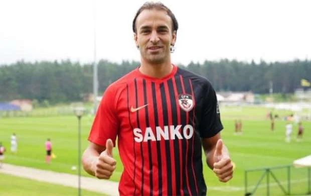 “Trabzonspor” serbiyalı futbolçu ilə gücləndi 
