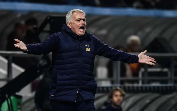 "Mourinyu Salaha hücum çəkdi" 