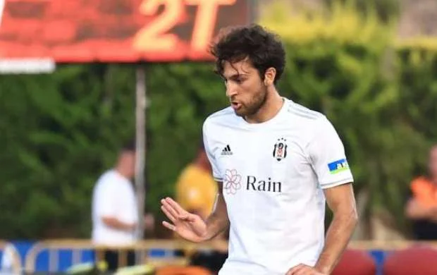 “Beşiktaş” futbolçusunu icarəyə verdi 