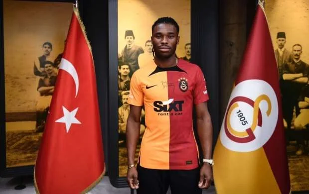 “Qalatasaray”dan yeni transfer 