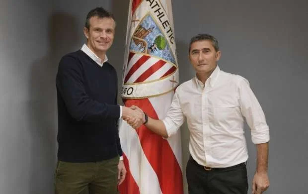 İspaniya klubunda baş məşqçi ilə yeni müqavilə 