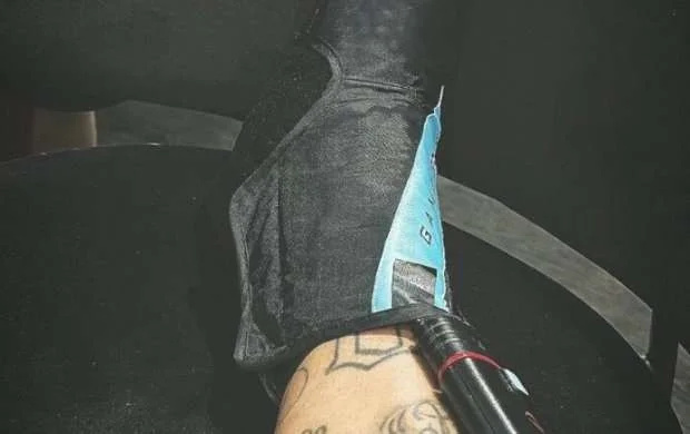 Neymar zədəli ayağını göstərib üzüntüsünü bölüşdü - FOTO 