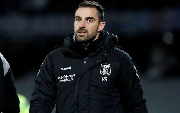 İngiltərə klubu “Qarabağ”ın keçmiş məşqçisinə tapşırıldı 