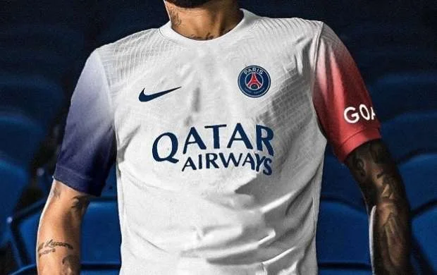 PSJ növbəti mövsüm bu formanı geyinəcək - Neymar sürprizi korladı 