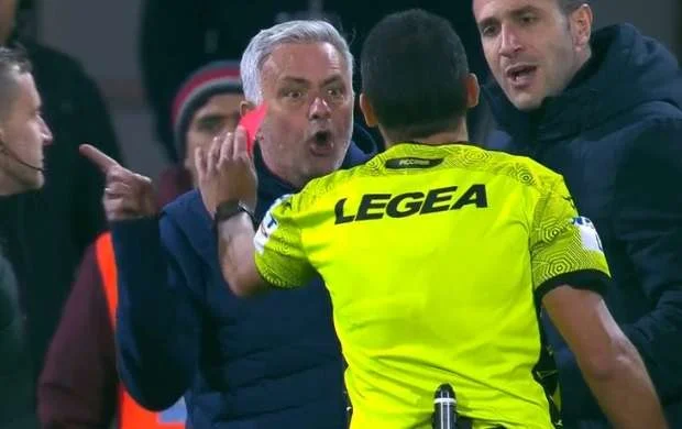 Joze Mourinyu qovuldu 