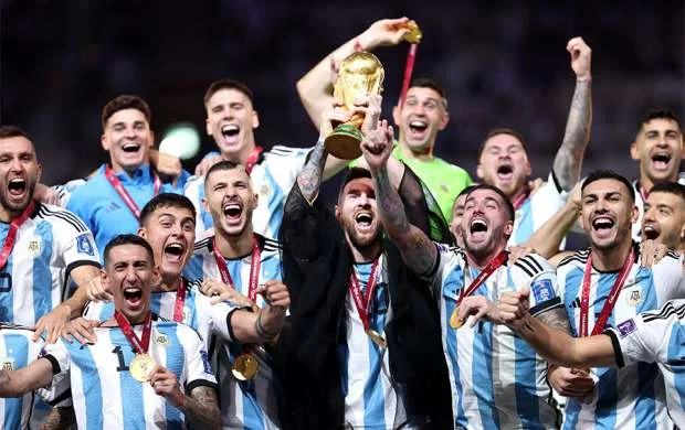 Messi hamıya "İphone" paylayacaq - FOTO 