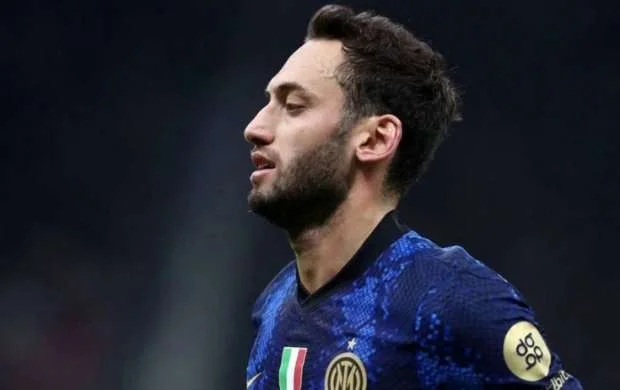 Hakan Çalhanoğlu karyerasını harada davam etdirəcək? - Özü dedi 