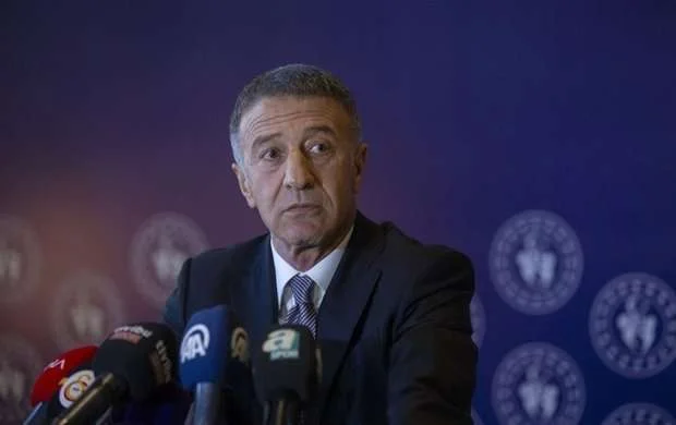 Türkiyə çempionunun prezidenti istefa verdi 