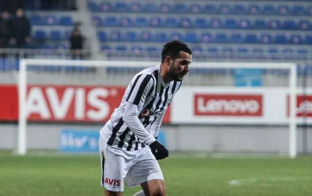 Emin Mahmudov "Neftçi"nin yubiley qoluna imza atdı 