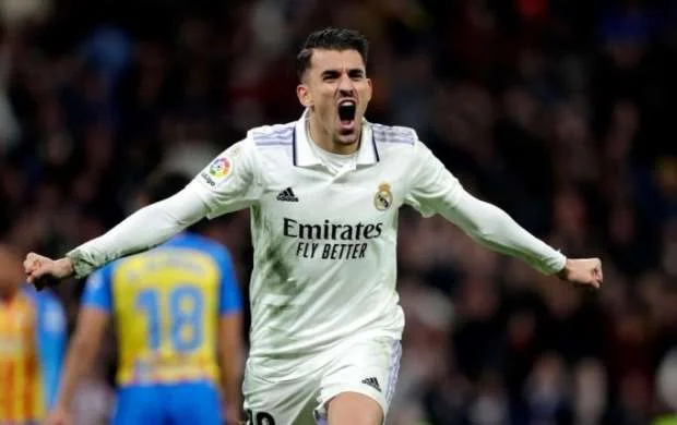 "Real Madrid"in futbolçusu "Kral klubu"nu əzəli rəqibinə dəyişir - SON DURUM 